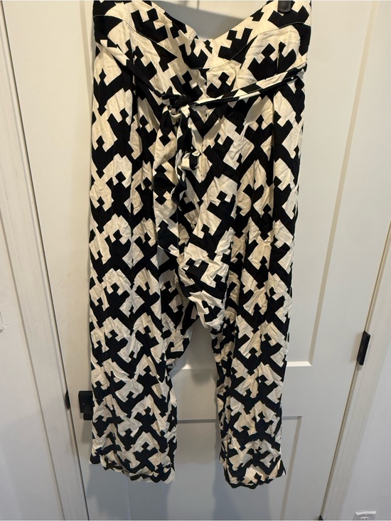 Future Collective Pants - Black & White Geometric Wide Leg Pant (Winkles are free ;)
